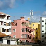 Maria Do Bairro Apartment With Balcony And Elevator