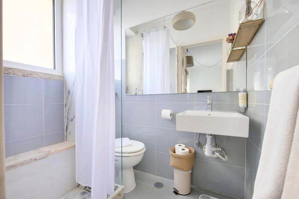 Apartment Maria Do Bairro With Balcony And Elevator Lisbon