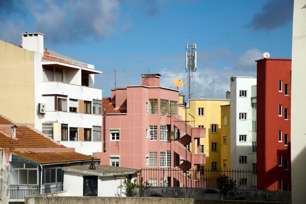 Maria Do Bairro With Balcony And Elevator Apartment Lisbon