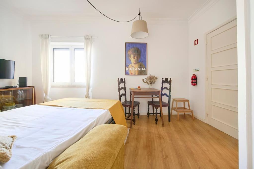 Apartment Maria Do Bairro With Balcony And Elevator Lisbon