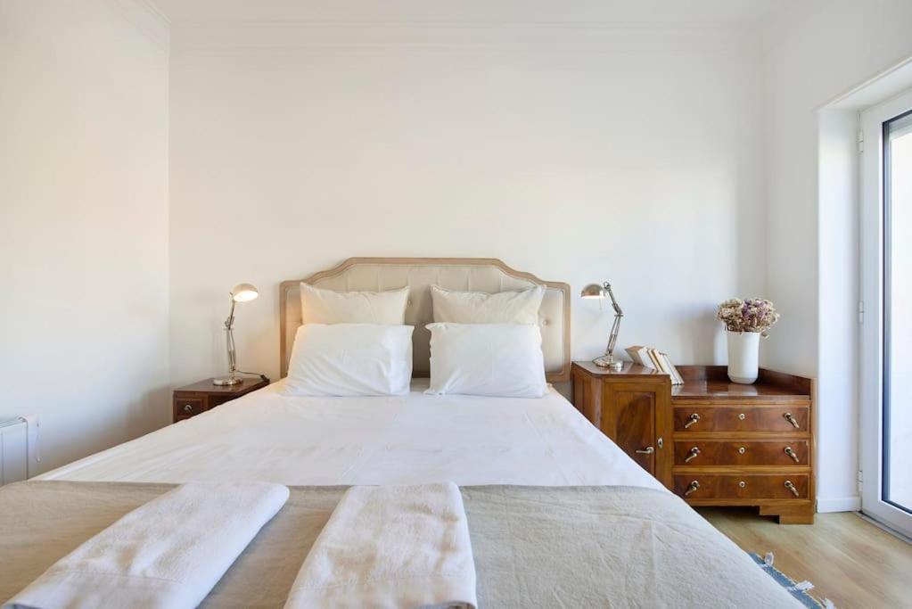 Apartment Maria Do Bairro With Balcony And Elevator Lisbon
